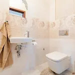 High Floor 2br Downtown With Danube View Balcony Parking Available