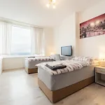 Appartamento High Floor 2br Downtown With Danube View Balcony Parking Available