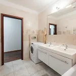 High Floor 2br Downtown With Danube View Balcony Parking Available *