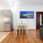 High Floor 2br Downtown With Danube View Balcony Parking Available Apartmán Bratislava