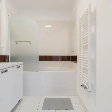 High Floor 2br Downtown With Danube View Balcony Parking Available