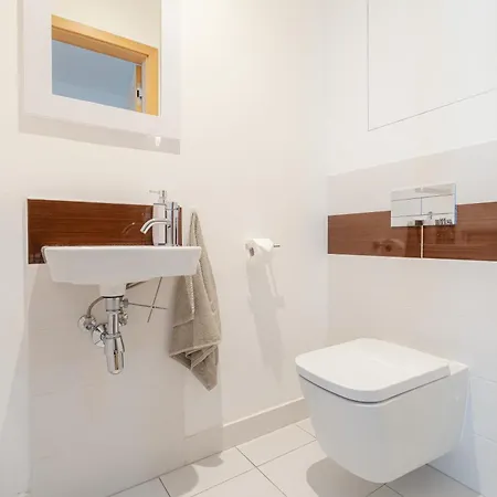 Appartement High Floor 2br Downtown With Danube View Balcony Parking Available