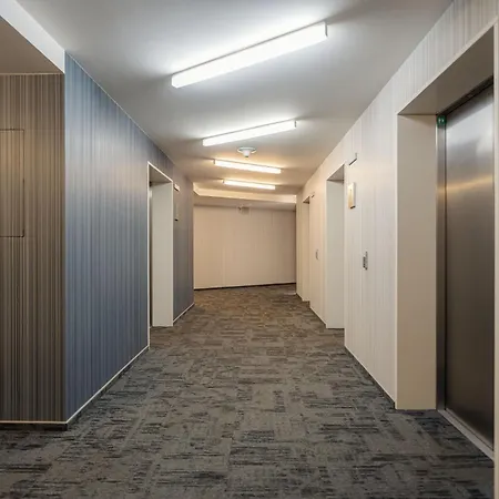 Lägenhet High Floor 2br Downtown With Danube View Balcony Parking Available