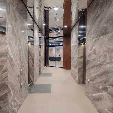 Lägenhet High Floor 2br Downtown With Danube View Balcony Parking Available Bratislava