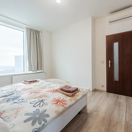 High Floor 2br Downtown With Danube View Balcony Parking Available Apartmán Bratislava