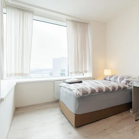 High Floor 2br Downtown With Danube View Balcony Parking Available Apartmán *