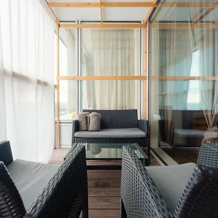 High Floor 2br Downtown With Danube View Balcony Parking Available Apartmán
