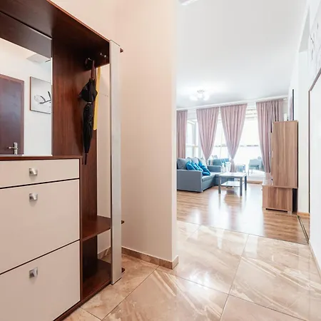 High Floor 2br Downtown With Danube View Balcony Parking Available *