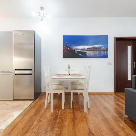 High Floor 2br Downtown With Danube View Balcony Parking Available Apartmán Bratislava
