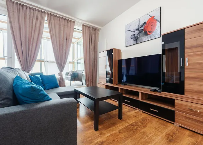 High Floor 2br Downtown With Danube View Balcony Parking Available 아파트 *