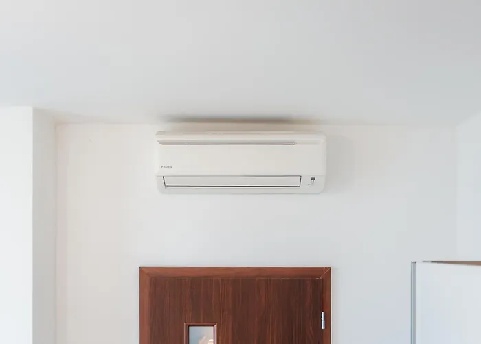 High Floor 2br Downtown With Danube View Balcony Parking Available * 브라티슬라바