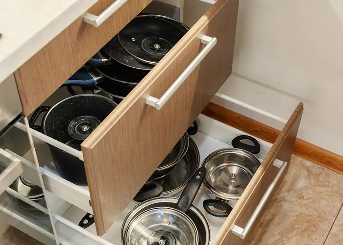 아파트 High Floor 2br Downtown With Danube View Balcony Parking Available