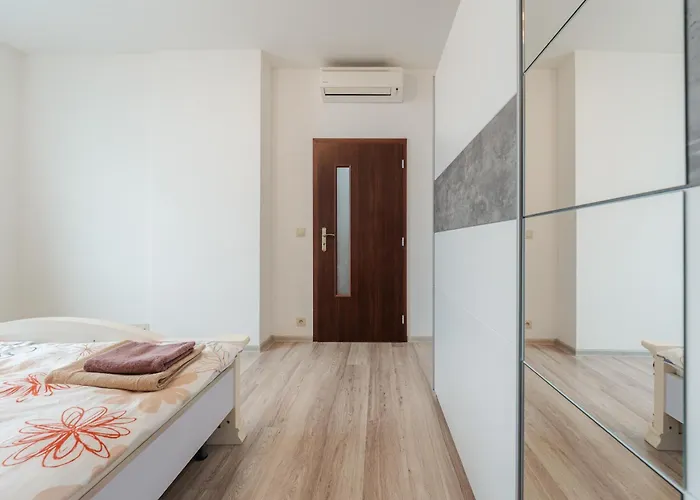 High Floor 2br Downtown With Danube View Balcony Parking Available * 브라티슬라바