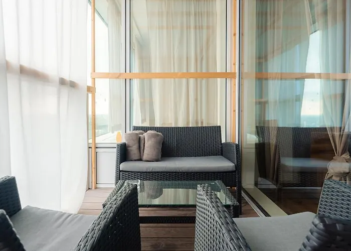 High Floor 2br Downtown With Danube View Balcony Parking Available 아파트