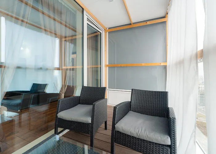 High Floor 2br Downtown With Danube View Balcony Parking Available 아파트 *