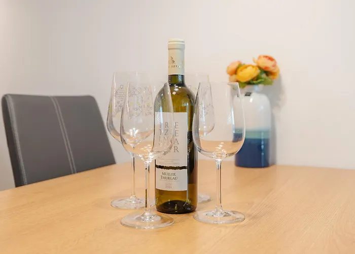 شقة High Floor 2br Downtown With Danube View Balcony Parking Available براتسيلافا