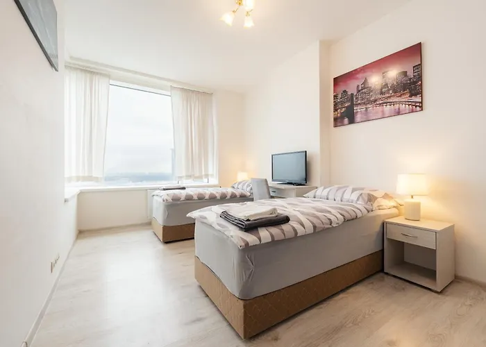 شقة High Floor 2br Downtown With Danube View Balcony Parking Available