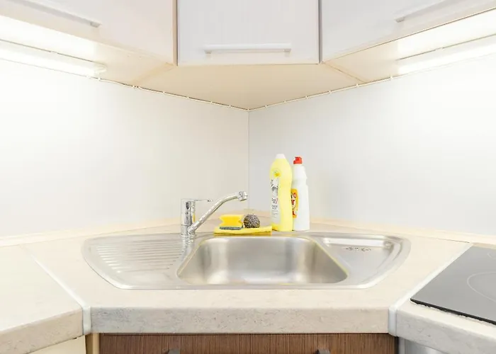 شقة High Floor 2br Downtown With Danube View Balcony Parking Available براتسيلافا