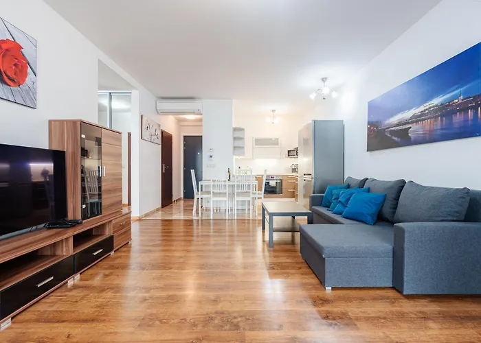 شقة High Floor 2br Downtown With Danube View Balcony Parking Available براتسيلافا