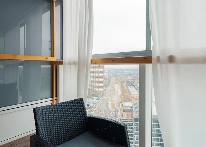 High Floor 2br Downtown With Danube View Balcony Parking Available براتسيلافا