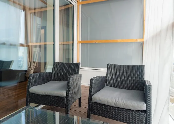 شقة High Floor 2br Downtown With Danube View Balcony Parking Available
