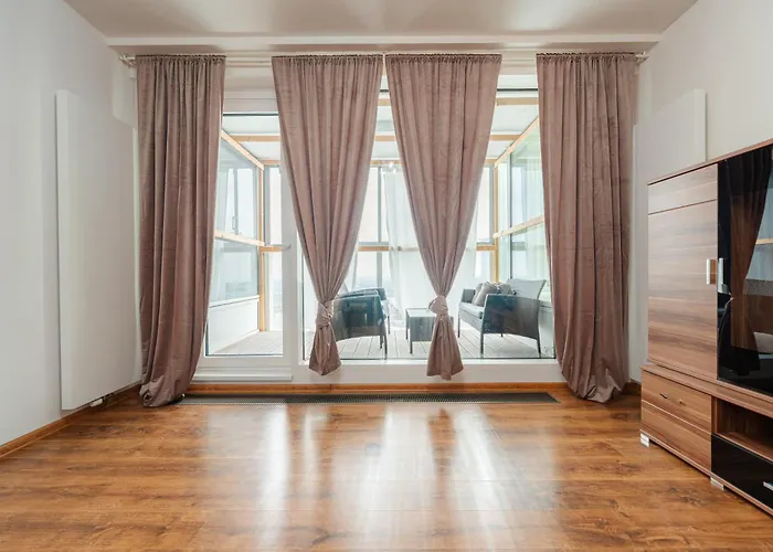 شقة High Floor 2br Downtown With Danube View Balcony Parking Available براتسيلافا