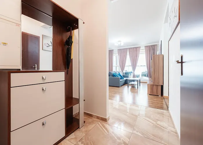 High Floor 2br Downtown With Danube View Balcony Parking Available *