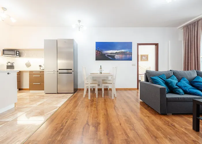 High Floor 2br Downtown With Danube View Balcony Parking Available * براتسيلافا